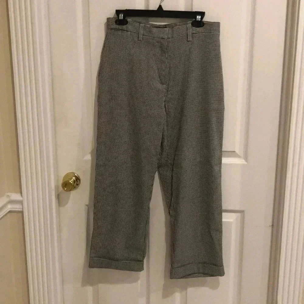Bill blasts stretch pants